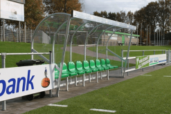 Paisley dug-out 4 meter, uitgevoerd met zitkuipen